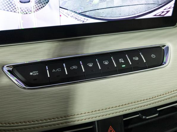 Haval Jolion I Рестайлинг с пробегом 2024 года, цена 2 125 900 рублей, 21708 км, внедорожник, Автокод Объявления