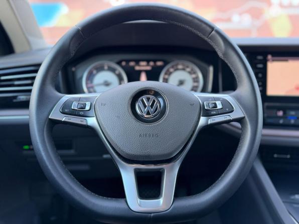 Volkswagen Touareg III с пробегом 2019 года, цена 3 420 000 рублей, 256000 км, внедорожник, Автокод Объявления