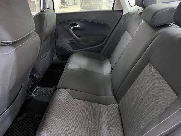 Volkswagen Polo V Рестайлинг с пробегом 2015 года, цена 890 000 рублей, 100860 км, седан, Автокод Объявления