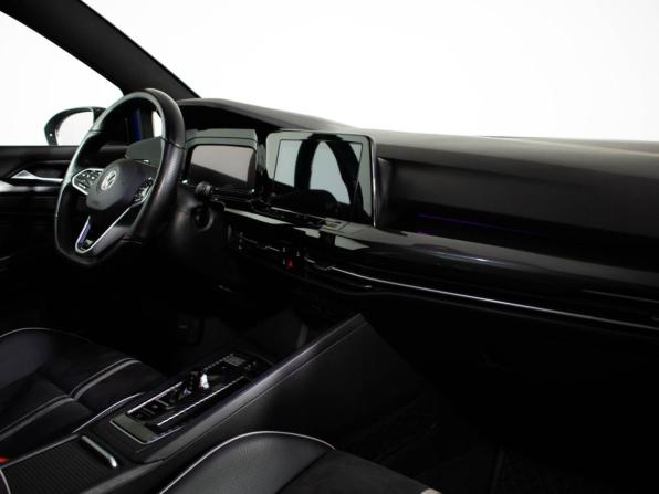 Volkswagen Golf VIII с пробегом 2020 года, цена 2 797 000 рублей, 69856 км, хэтчбек, Автокод Объявления