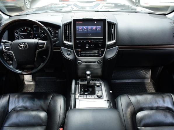 Toyota Land Cruiser 200 Series Рестайлинг 2 с пробегом 2017 года, цена 5 700 000 рублей, 78230 км, внедорожник, Автокод Объявления