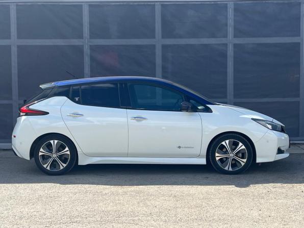 Nissan Leaf II (ZE1) с пробегом 2018 года, цена 1 500 000 рублей, 85000 км, хэтчбек, Автокод Объявления