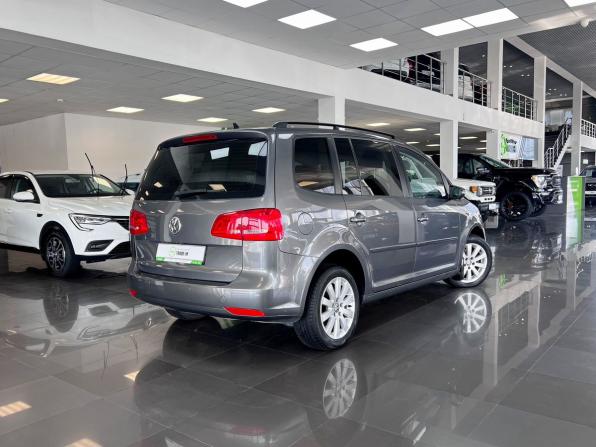 Volkswagen Touran I Рестайлинг 2 с пробегом 2011 года, цена 745 000 рублей, 264043 км, компактвэн, Автокод Объявления