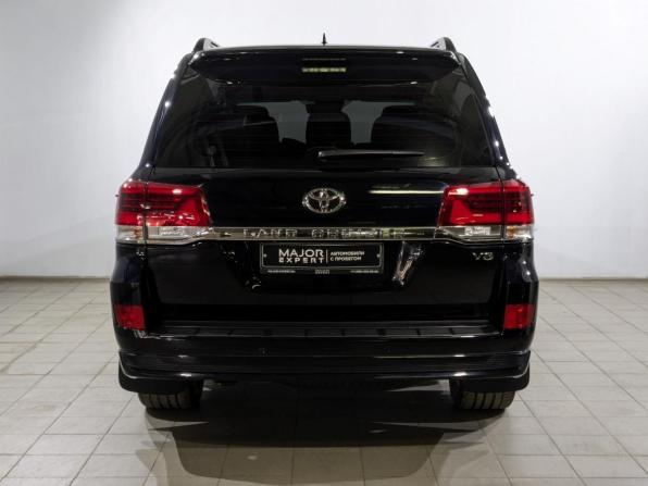 Toyota Land Cruiser 200 Series Рестайлинг 2 с пробегом 2019 года, цена 8 600 000 рублей, 95423 км, внедорожник, Автокод Объявления