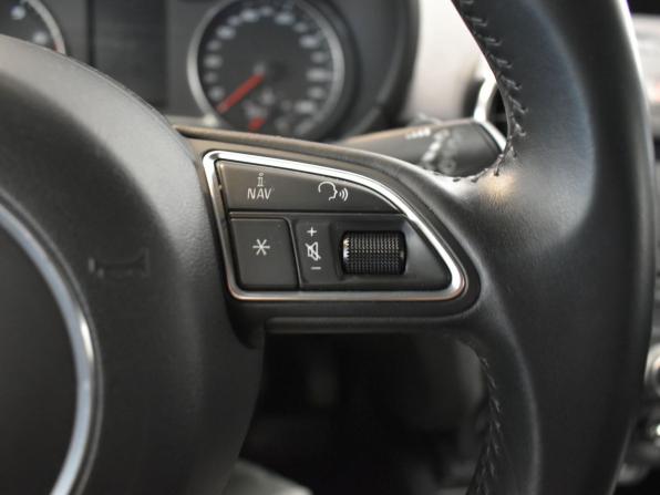 Audi A1 I (8X) с пробегом 2013 года, цена 1 095 000 рублей, 187953 км, хэтчбек, Автокод Объявления