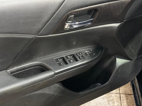 Honda Accord IX с пробегом 2013 года, цена 1 350 000 рублей, 240000 км, седан, Автокод Объявления