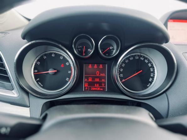 Opel Mokka I с пробегом 2014 года, цена 950 000 рублей, 204000 км, внедорожник, Автокод Объявления