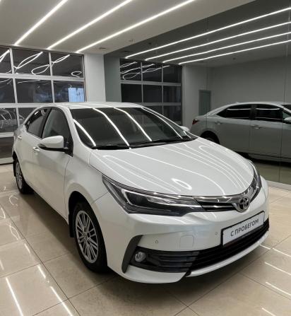 Toyota Corolla XI (E160 E170 E180) Рестайлинг 1 с пробегом 2018 года, цена 1 890 000 рублей, 126720 км, седан, Автокод Объявления