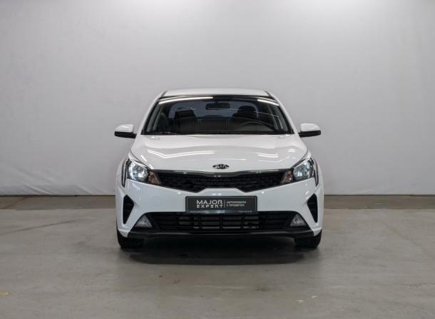 Kia Rio IV Рестайлинг с пробегом 2021 года, цена 1 725 000 рублей, 26347 км, седан, Автокод Объявления
