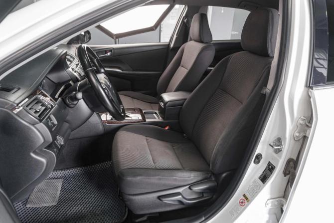 Toyota Camry VII (XV50) Рестайлинг с пробегом 2015 года, цена 1 949 000 рублей, 233794 км, седан, Автокод Объявления