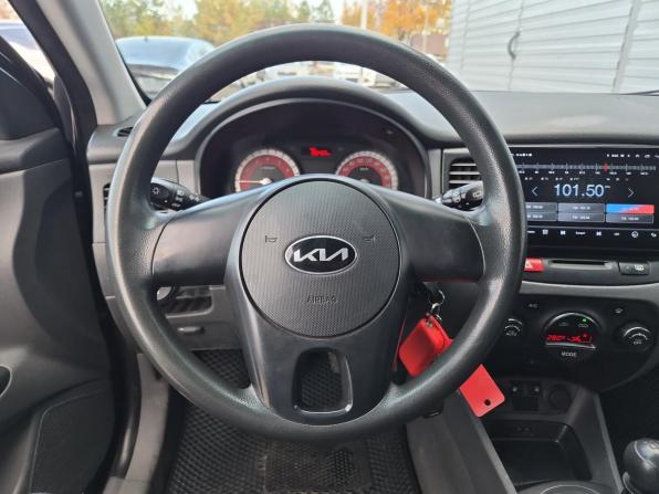 Kia Rio II Рестайлинг с пробегом 2011 года, цена 672 000 рублей, 168465 км, хэтчбек, Автокод Объявления