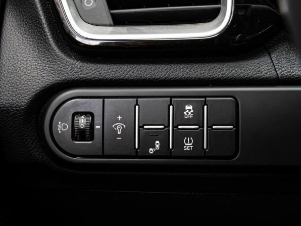 Kia Ceed III Рестайлинг с пробегом 2022 года, цена 2 220 000 рублей, 85948 км, универсал, Автокод Объявления