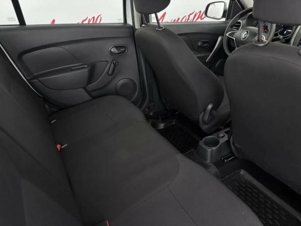 Renault Logan II Рестайлинг с пробегом 2019 года, цена 849 000 рублей, 119816 км, седан, Автокод Объявления