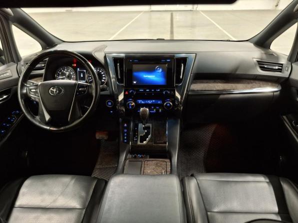 Toyota Alphard III Рестайлинг с пробегом 2019 года, цена 4 050 000 рублей, 176796 км, минивэн, Автокод Объявления