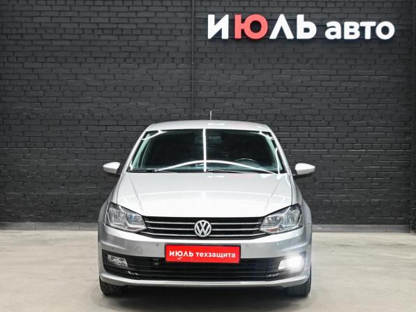 Volkswagen Polo V Рестайлинг с пробегом 2019 года, цена 1 000 000 рублей, 145295 км, седан, Автокод Объявления