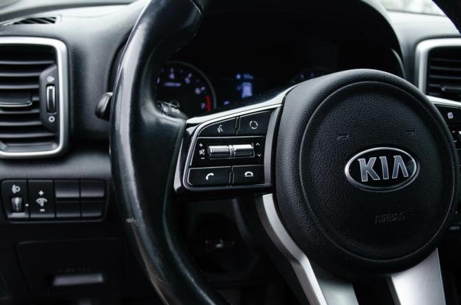 Kia Sportage IV Рестайлинг с пробегом 2020 года, цена 2 050 000 рублей, 159000 км, внедорожник, Автокод Объявления