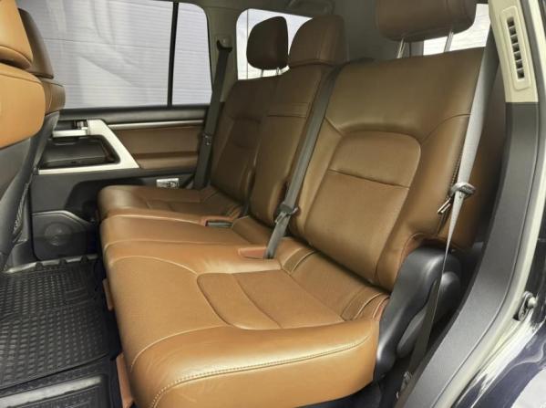 Toyota Land Cruiser 200 Series Рестайлинг 2 с пробегом 2016 года, цена 5 700 000 рублей, 122630 км, внедорожник, Автокод Объявления