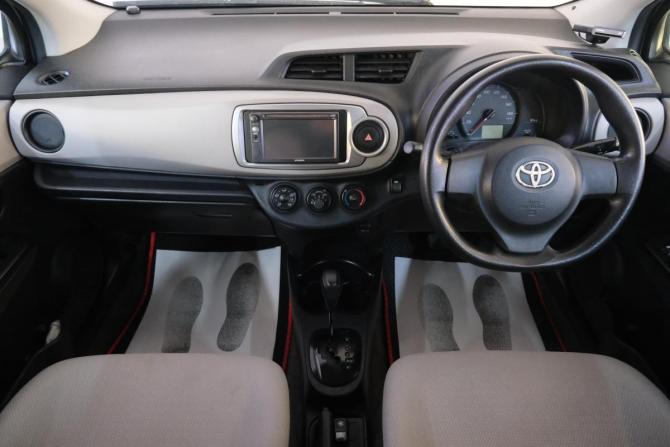Toyota Vitz III (XP130) с пробегом 2011 года, цена 749 000 рублей, 237288 км, хэтчбек, Автокод Объявления