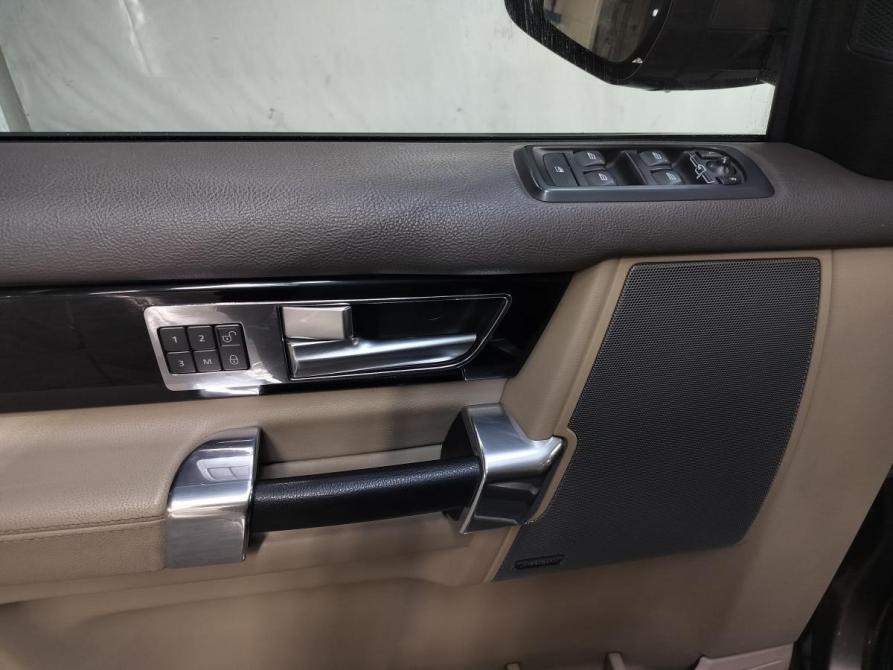 Land Rover Discovery IV Рестайлинг Санкт-Петербург  - изображение 18