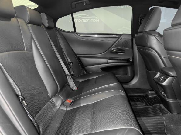 Lexus ES VII с пробегом 2019 года, цена 4 090 000 рублей, 63000 км, седан, Автокод Объявления