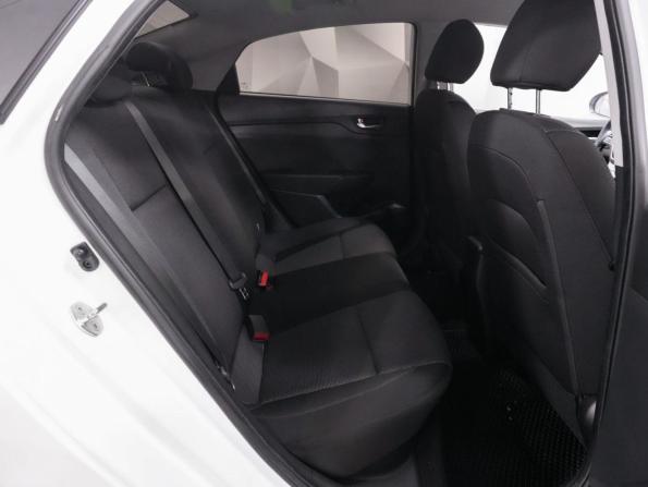 Hyundai Solaris II с пробегом 2019 года, цена 1 195 000 рублей, 121000 км, седан, Автокод Объявления