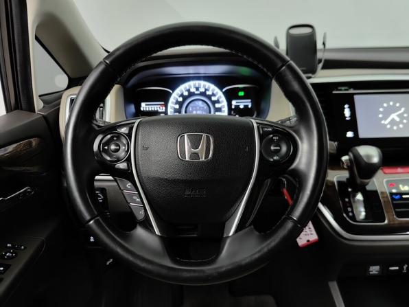 Honda Odyssey V Рестайлинг с пробегом 2020 года, цена 2 990 000 рублей, 182000 км, минивэн, Автокод Объявления