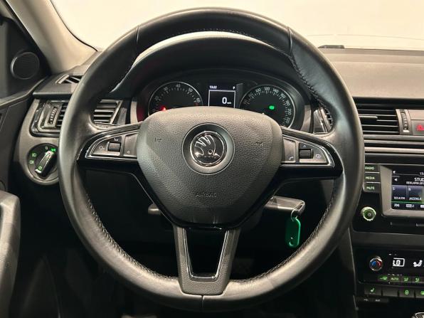 Skoda Rapid I с пробегом 2015 года, цена 749 000 рублей, 199338 км, лифтбек, Автокод Объявления