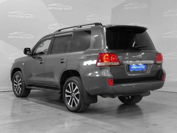 Toyota Land Cruiser 200 Series с пробегом 2010 года, цена 2 750 000 рублей, 260000 км, внедорожник, Автокод Объявления