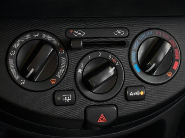 Nissan Note I Рестайлинг с пробегом 2011 года, цена 800 000 рублей, 204236 км, хэтчбек, Автокод Объявления