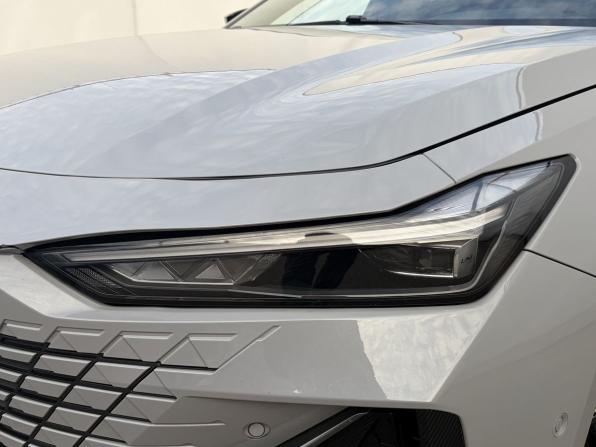 Changan UNI-V I с пробегом 2024 года, цена 2 269 000 рублей, 43000 км, лифтбек, Автокод Объявления