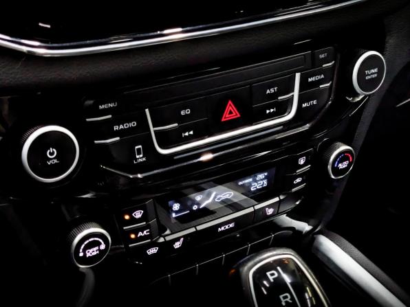 Geely Emgrand X7 I Рестайлинг 2 с пробегом 2019 года, цена 1 265 000 рублей, 86098 км, внедорожник, Автокод Объявления