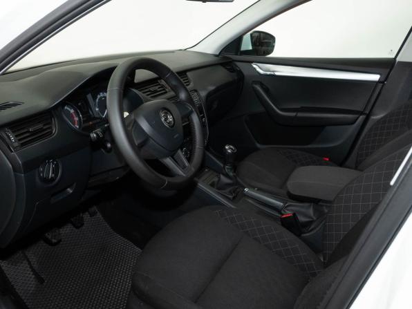 Skoda Octavia III (A7) Рестайлинг с пробегом 2019 года, цена 1 731 000 рублей, 97000 км, лифтбек, Автокод Объявления