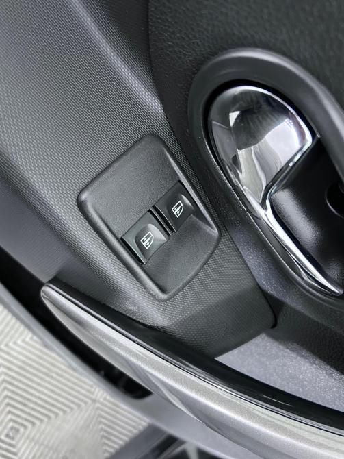Renault Logan II Рестайлинг Ростов-на-Дону  - изображение 20