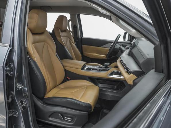 Changan Hunter Plus с пробегом 2023 года, цена 2 570 000 рублей, 42198 км, offers.body_type.unknown, Автокод Объявления