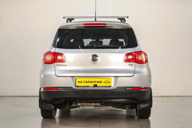 Volkswagen Tiguan I с пробегом 2010 года, цена 1 229 000 рублей, 179000 км, внедорожник, Автокод Объявления