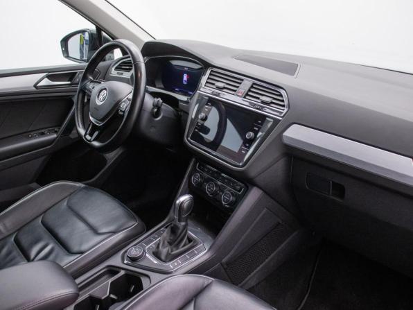 Volkswagen Tiguan II с пробегом 2018 года, цена 3 097 000 рублей, 117102 км, внедорожник, Автокод Объявления