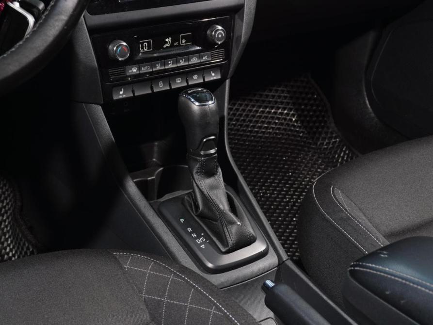 Skoda Rapid I Рестайлинг Тверь  - изображение 17