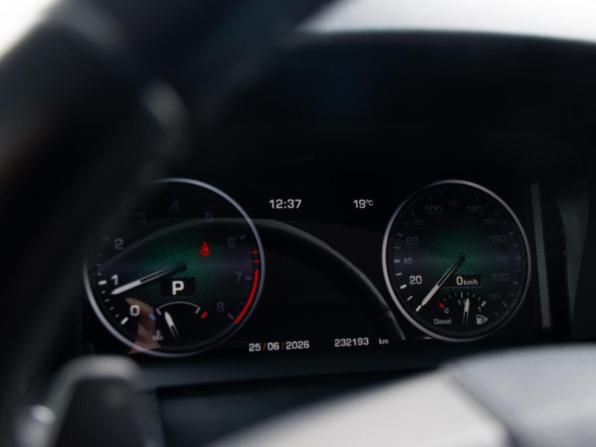 Land Rover Discovery IV Рестайлинг с пробегом 2015 года, цена 2 298 000 рублей, 232191 км, внедорожник, Автокод Объявления