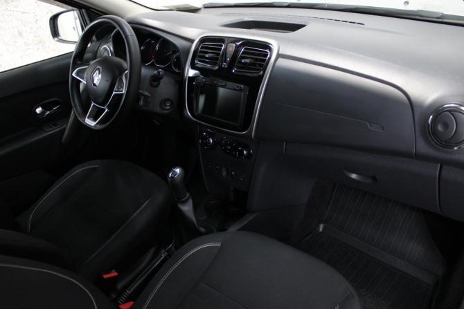 Renault Logan II Рестайлинг с пробегом 2019 года, цена 1 035 000 рублей, 155013 км, седан, Автокод Объявления