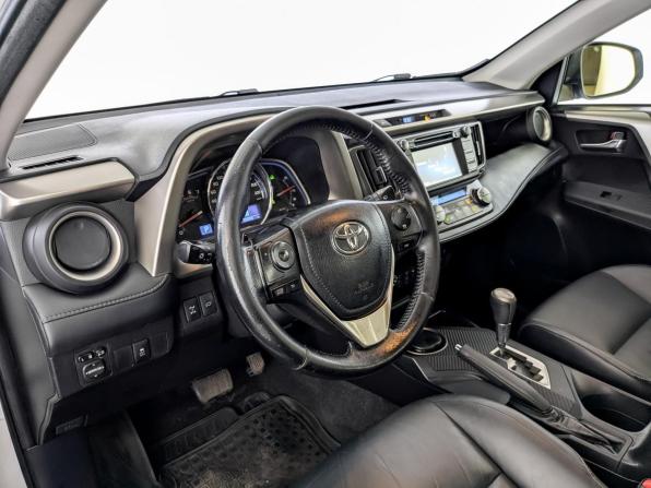 Toyota RAV4 IV (XA40) с пробегом 2015 года, цена 1 825 000 рублей, 236892 км, внедорожник, Автокод Объявления