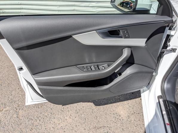 Audi A4 V (B9) Рестайлинг с пробегом 2022 года, цена 3 495 000 рублей, 56327 км, седан, Автокод Объявления