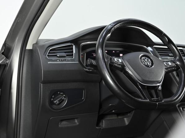 Volkswagen Tiguan II с пробегом 2019 года, цена 2 649 000 рублей, 72000 км, внедорожник, Автокод Объявления