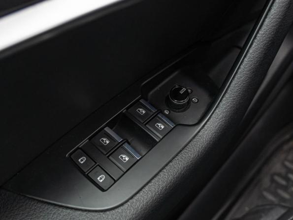 Audi A6 V (C8) с пробегом 2021 года, цена 2 940 000 рублей, 129144 км, седан, Автокод Объявления