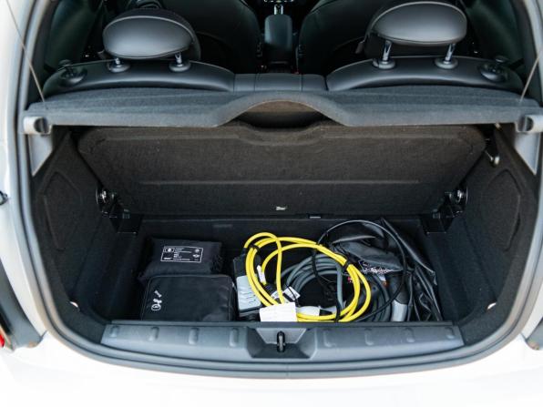Mini Hatch III (F55/F56) Рестайлинг 2 с пробегом 2021 года, цена 3 190 000 рублей, 22506 км, хэтчбек, Автокод Объявления