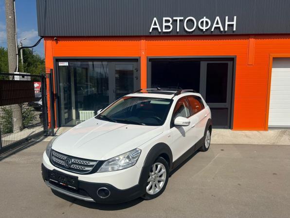 Dongfeng H30 Cross с пробегом 2015 года, цена 549 900 рублей, 185000 км, хэтчбек, Автокод Объявления