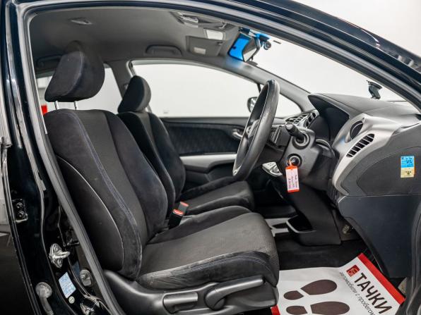 Honda Stream II Рестайлинг с пробегом 2013 года, цена 1 275 000 рублей, 119230 км, компактвэн, Автокод Объявления