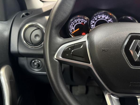 Renault Sandero II Рестайлинг с пробегом 2019 года, цена 1 349 000 рублей, 49043 км, хэтчбек, Автокод Объявления
