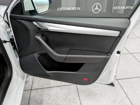 Skoda Octavia III (A7) Рестайлинг с пробегом 2019 года, цена 1 330 000 рублей, 168338 км, лифтбек, Автокод Объявления