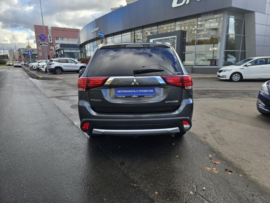Mitsubishi Outlander III Рестайлинг Санкт-Петербург  - изображение 5