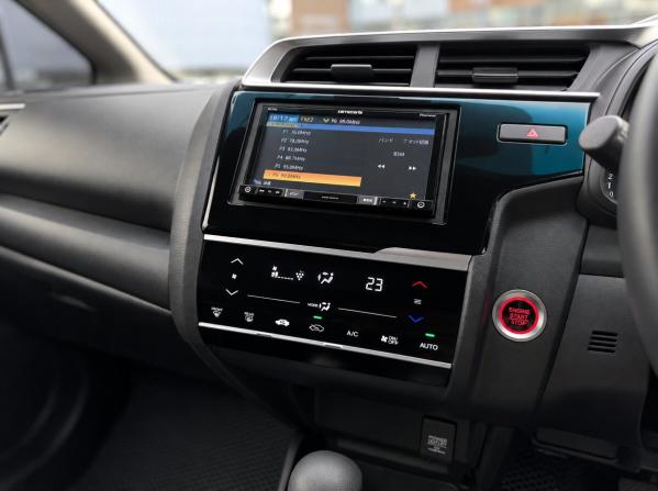 Honda Fit III Рестайлинг с пробегом 2019 года, цена 1 175 000 рублей, 82000 км, хэтчбек, Автокод Объявления